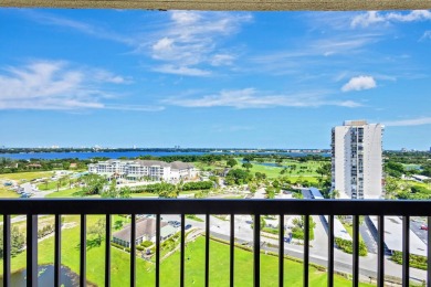 Beach Condo For Sale in West Palm Beach, Florida