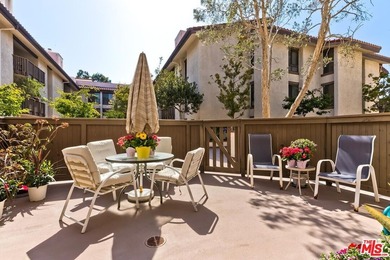 Beach Condo For Sale in Playa Del Rey, California