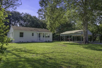 Beach Home For Sale in Charleston, South Carolina