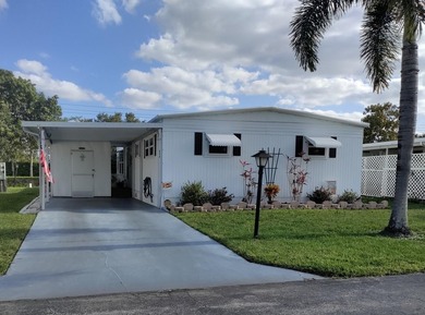 Beach Home For Sale in Boca Raton, Florida