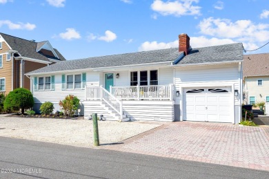 Beach Home For Sale in Mantoloking, New Jersey