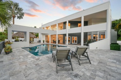 Beach Home For Sale in Jupiter, Florida