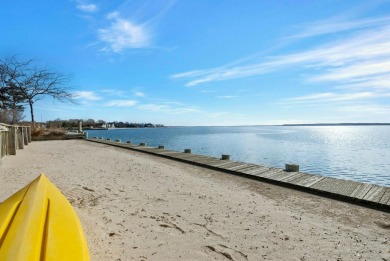 Beach Home For Sale in Jamesport, New York
