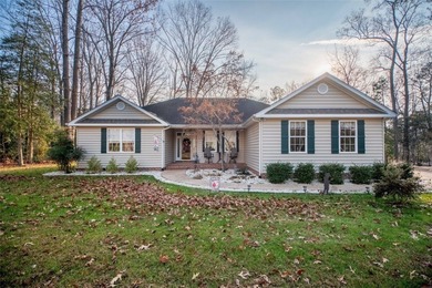Beach Home For Sale in Hartfield, Virginia