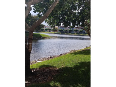 Beach Condo For Sale in Tamarac, Florida