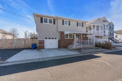 Beach Home For Sale in Union Beach, New Jersey