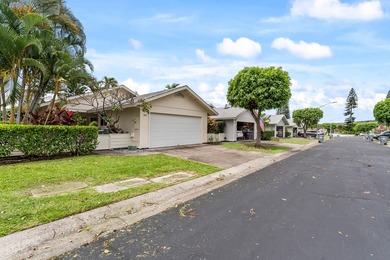Beach Home For Sale in Kailua Kona, Hawaii
