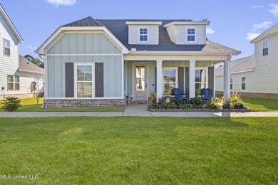 Beach Home For Sale in Ocean Springs, Mississippi