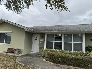 Beach Home Sale Pending in Lake Park, Florida