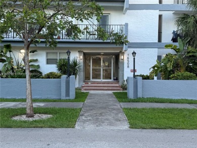 Beach Condo For Sale in North Miami Beach, Florida