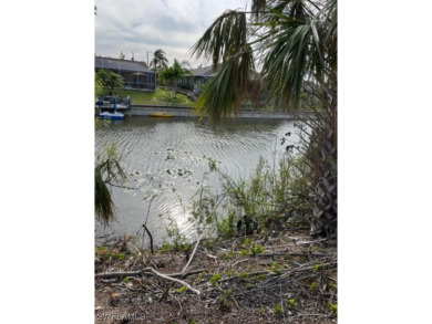 Beach Lot For Sale in Cape Coral, Florida