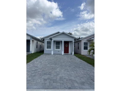 Beach Home For Sale in West Palm Beach, Florida