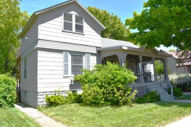 Beach Home For Sale in Ludington, Michigan