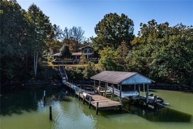 Beach Home For Sale in Topping, Virginia