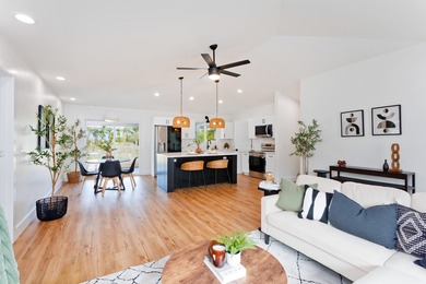 Beach Home For Sale in Keaau, Hawaii