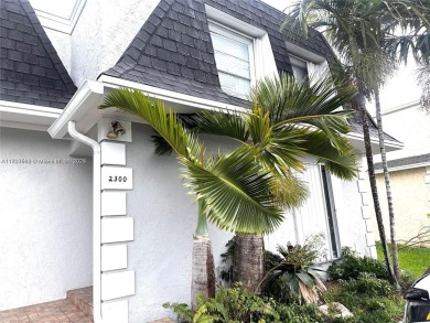 Beach Townhome/Townhouse For Sale in Hallandale Beach, Florida