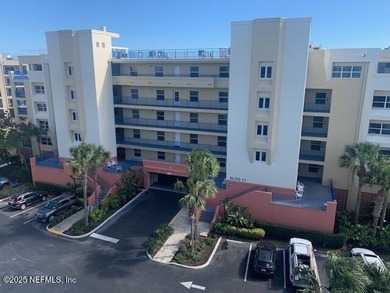 Beach Condo For Sale in New Smyrna Beach, Florida