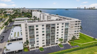 Beach Condo For Sale in Lake Park, Florida