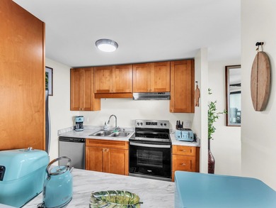 Beach Condo For Sale in Holualoa, Hawaii