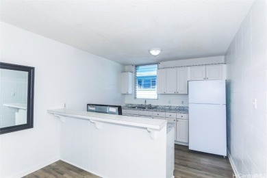 Beach Condo For Sale in Waipahu, Hawaii