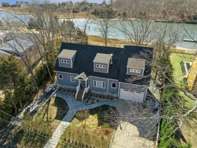 Beach Home For Sale in Mattituck, New York
