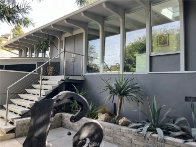 Beach Home For Sale in Santa Monica, California