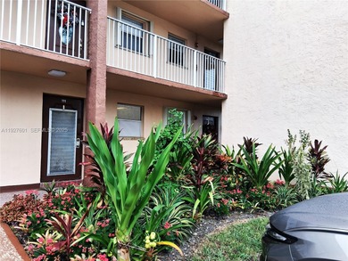 Beach Condo For Sale in Sunrise, Florida