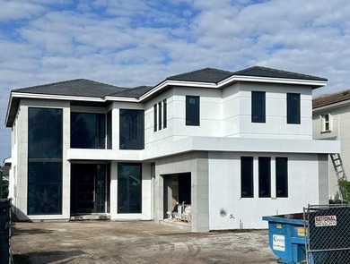 Beach Home For Sale in Palm Beach Gardens, Florida