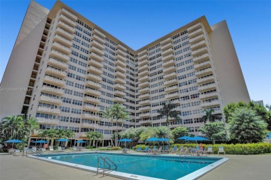 Beach Apartment Off Market in Fort  Lauderdale, Florida