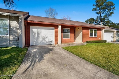 Beach Townhome/Townhouse For Sale in Jacksonville, Florida