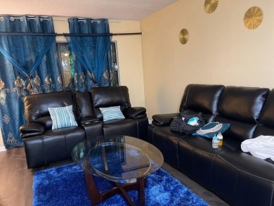 Beach Condo For Sale in West Palm Beach, Florida