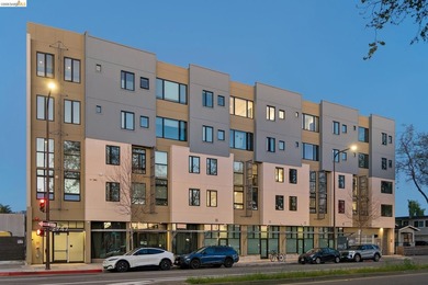 Beach Condo For Sale in Berkeley, California