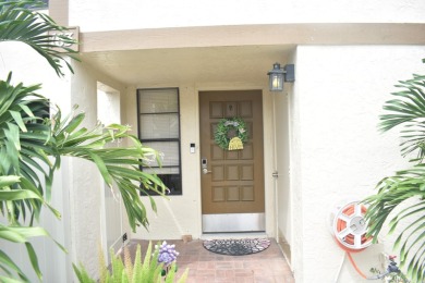 Beach Townhome/Townhouse For Sale in Seminole, Florida