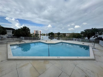 Beach Condo For Sale in Miami, Florida