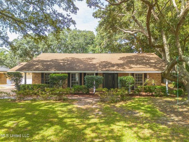 Beach Home For Sale in Biloxi, Mississippi