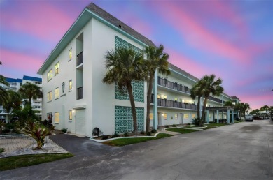 Beach Condo For Sale in Dunedin, Florida