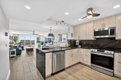 Beach Condo For Sale in South Palm Beach, Florida