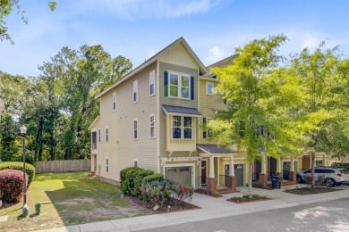 Beach Home For Sale in Mount Pleasant, South Carolina