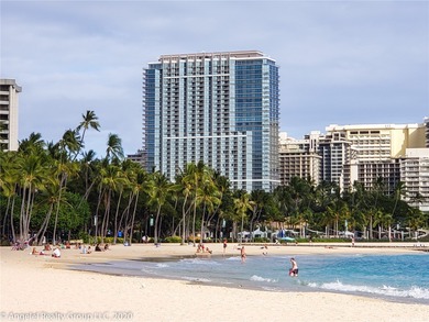 Beach Condo Sale Pending in Honolulu, Hawaii