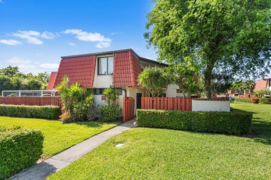 Beach Townhome/Townhouse For Sale in West Palm Beach, Florida