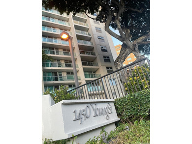 Beach Condo Active Under Contract in Honolulu, Hawaii