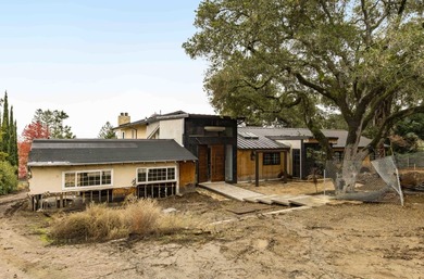 Beach Home For Sale in Palo Alto, California