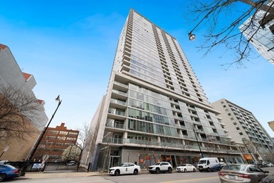 Beach Condo Active Under Contract in Chicago, Illinois