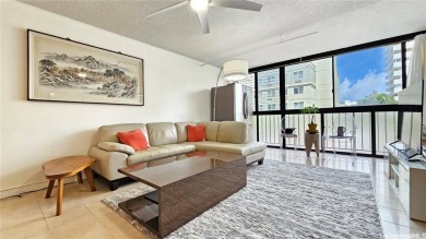 Beach Condo For Sale in Honolulu, Hawaii