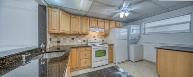 Beach Condo For Sale in South Palm Beach, Florida