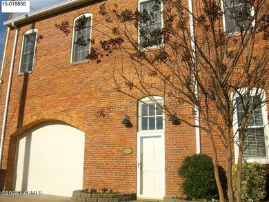 Beach Home For Sale in Washington, North Carolina