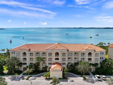 Beach Condo For Sale in Hutchinson Island, Florida