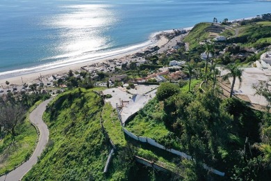 Beach Lot For Sale in Malibu, California