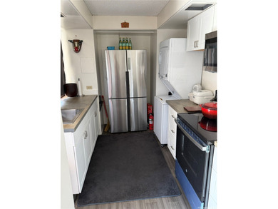 Beach Condo For Sale in Honolulu, Hawaii