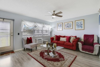 Beach Condo For Sale in West Palm Beach, Florida